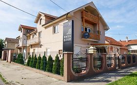 Kristall Apartments Sabac